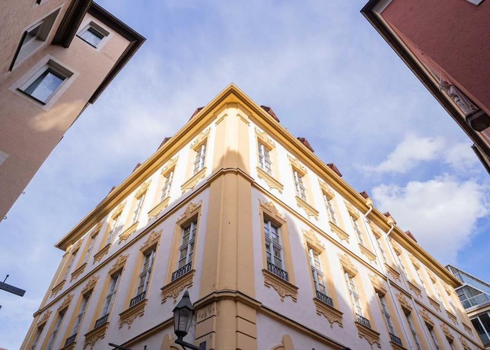 Barockes Wohnen Am Marktplatz-Stadtmitte Вюрцбург Экстерьер фото